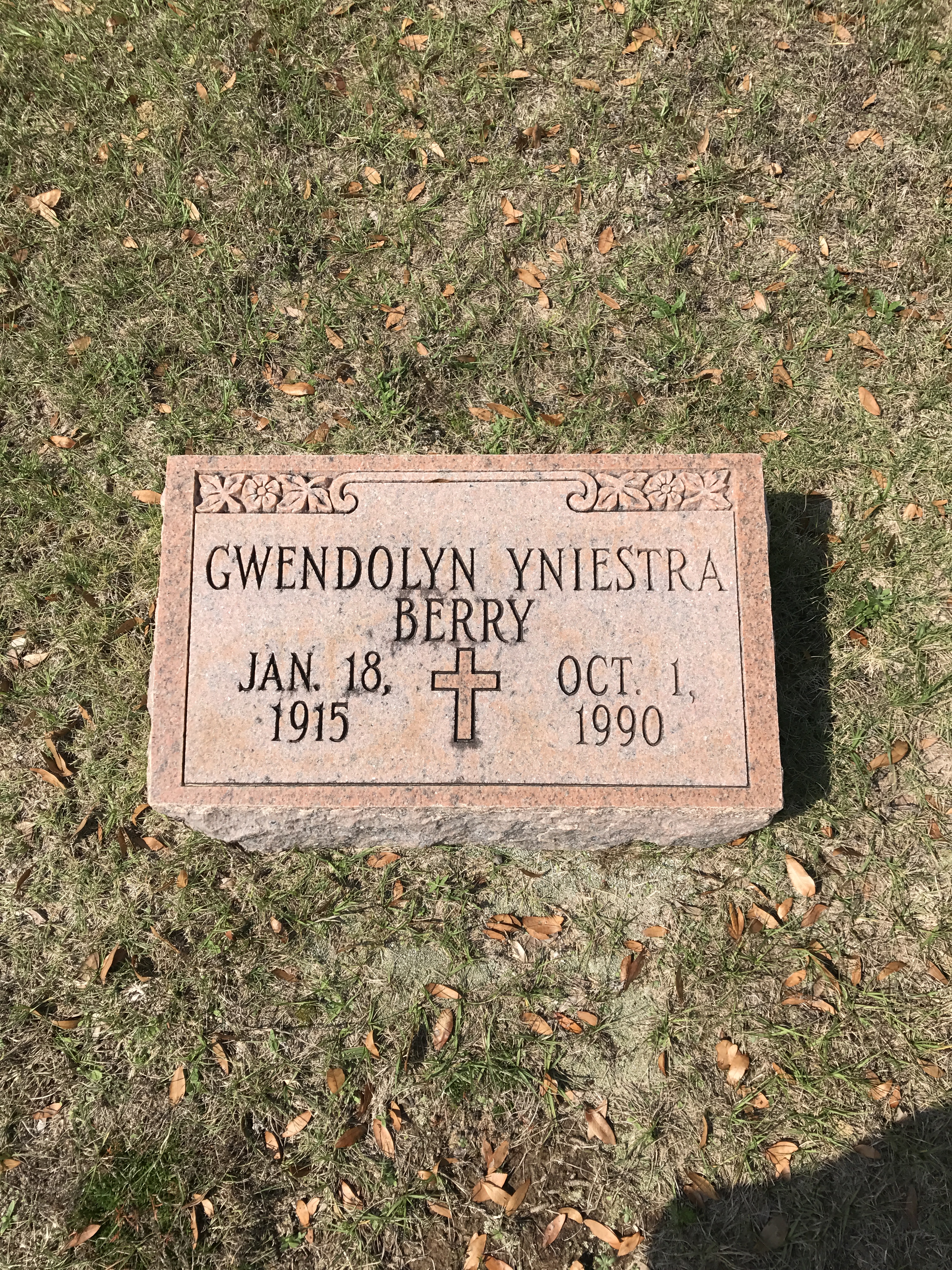 Gwendolyn Yniestra Berry